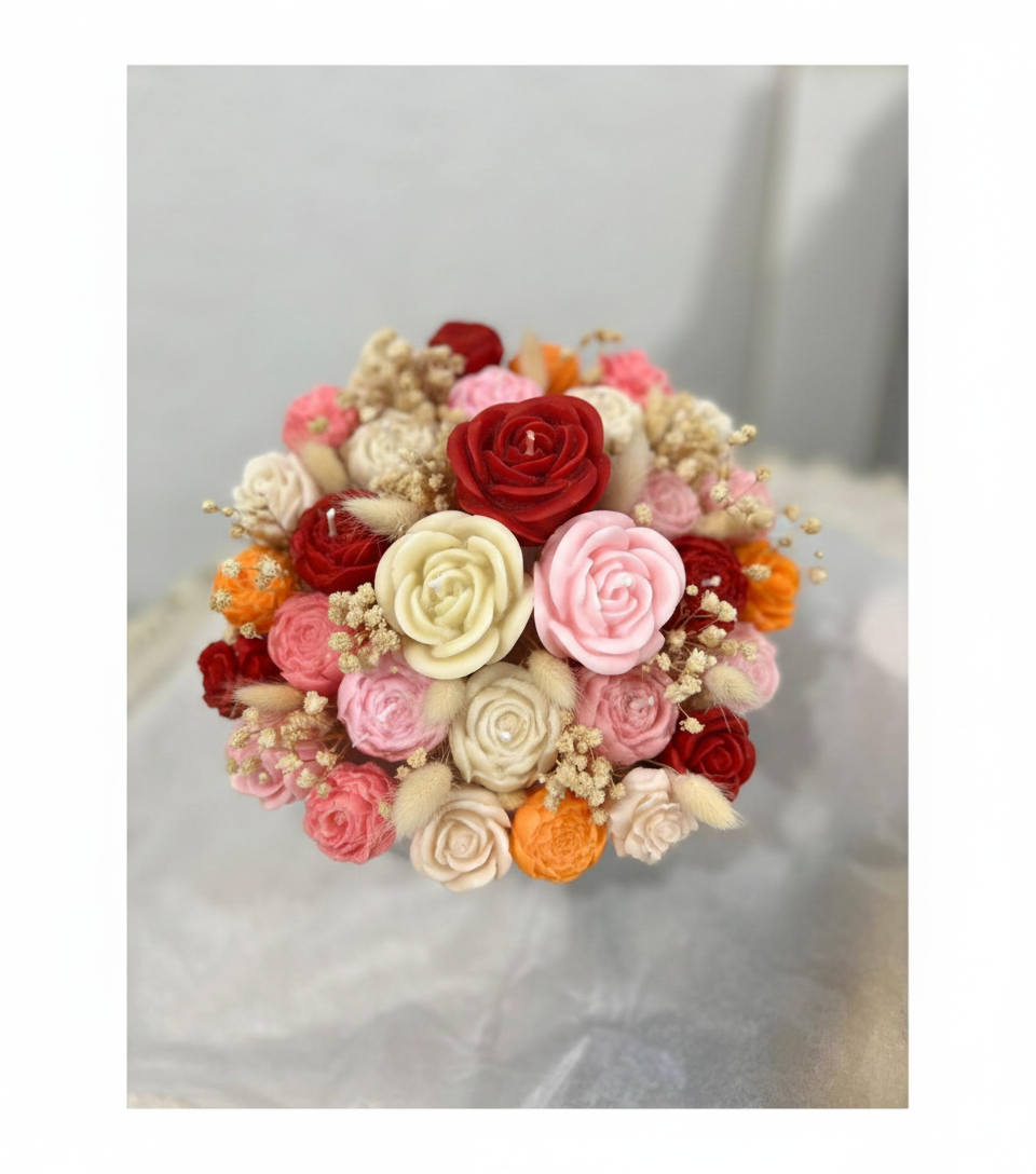 Solmaz Gül Buketi Çiçek Buketi Gül Çiçek Demeti Sevgili Özel Nişan İsteme Hediye Kokulu El Yapımı dekoratif Mum