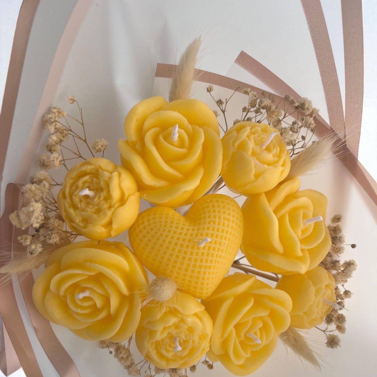 Solmaz Gül Buketi Çiçek Buketi Gül Çiçek Demeti Sevgili Özel Nişan İsteme Hediye Kokulu El Yapımı dekoratif Mum