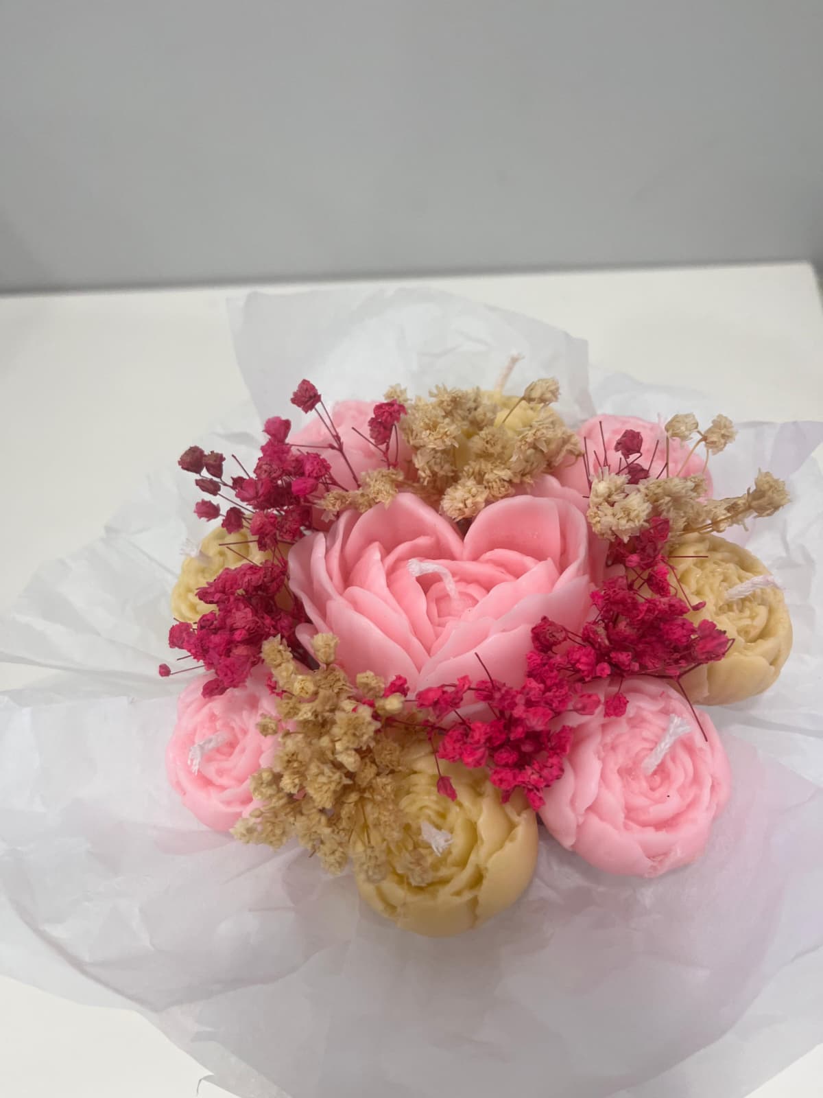 Solmaz Gül Buketi Çiçek Buketi Gül Çiçek Demeti Sevgili Özel Nişan İsteme Hediye Kokulu El Yapımı dekoratif Mum