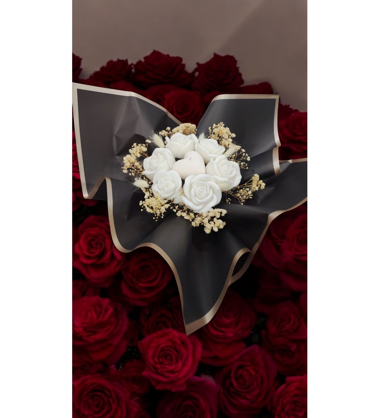 Solmaz Gül Buketi Çiçek Buketi Gül Çiçek Demeti Sevgili Özel Nişan İsteme Hediye Kokulu El Yapımı dekoratif Mum