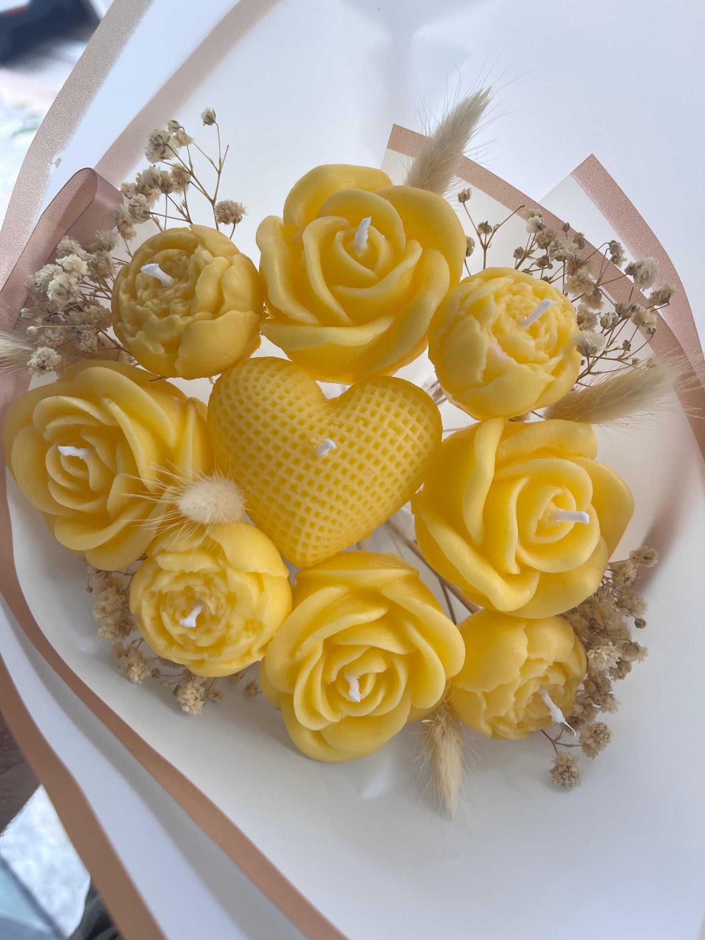 Solmaz Gül Buketi Çiçek Buketi Gül Çiçek Demeti Sevgili Özel Nişan İsteme Hediye Kokulu El Yapımı dekoratif  Mum