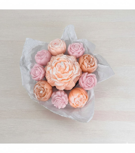 Solmaz Gül Buketi Çiçek Buketi Gül Çiçek Demeti Sevgili Özel Nişan İsteme Hediye Kokulu El Yapımı dekoratif  Mum