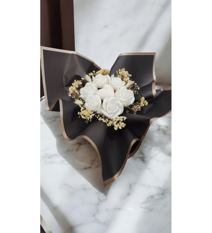 Solmaz Gül Buketi Çiçek Buketi Gül Çiçek Demeti Sevgili Özel Nişan İsteme Hediye Kokulu El Yapımı dekoratif  Mum